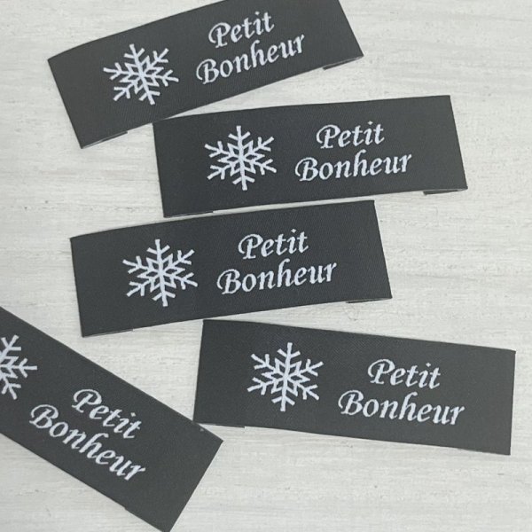 画像2: 雪の結晶タグ　横長　黒ベース (2)