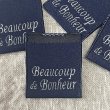 画像1: ピスネームタグ　beaucoup de bonheur　紺 (1)